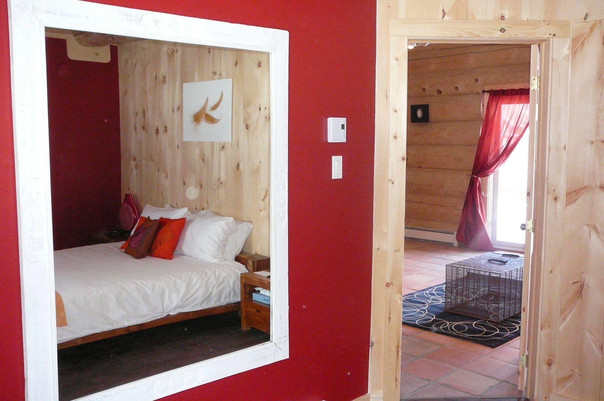 Auberge Couleurs De France Lac-Simon المظهر الخارجي الصورة